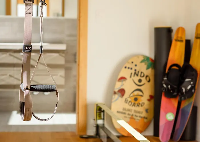 New Modern 4br With Mountain Views In *