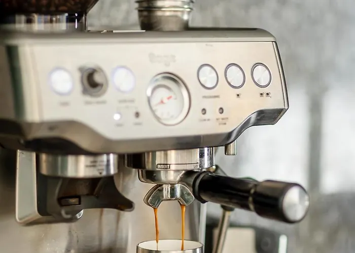 New Modern 4br With Mountain Views In Davos