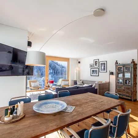 וילה New Modern 4br With Mountain Views In דאבוס
