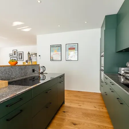 New Modern 4br With Mountain Views In דאבוס