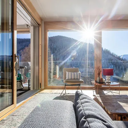 New Modern 4br With Mountain Views In וילה דאבוס